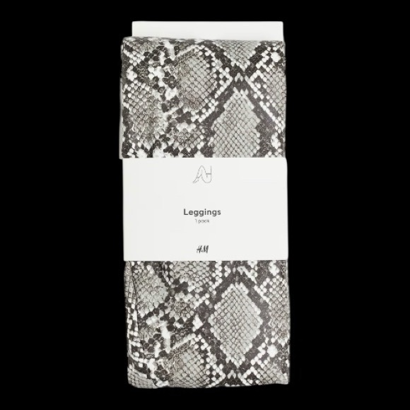 H&M Pants - NWT H&M White Snakeskin Coated Leggings Size XS